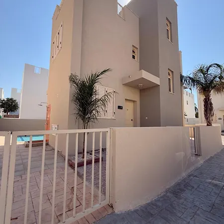 Pearl House فيلة