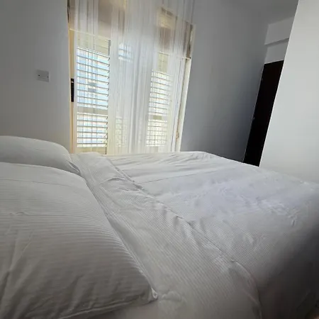 فيلة Pearl House باراليمني
