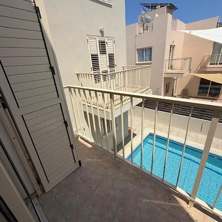 Pearl House * باراليمني