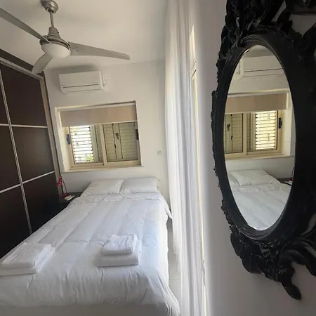 فيلة Pearl House باراليمني